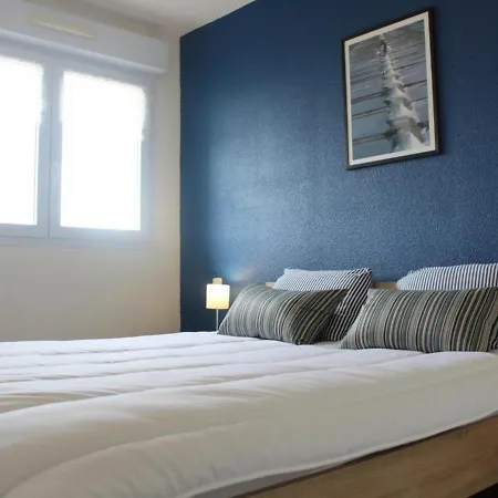 Renove Avec Vue Sur Lac, Parking Prive Et Piscine - La Rochelle - Fr-1-246-207 *